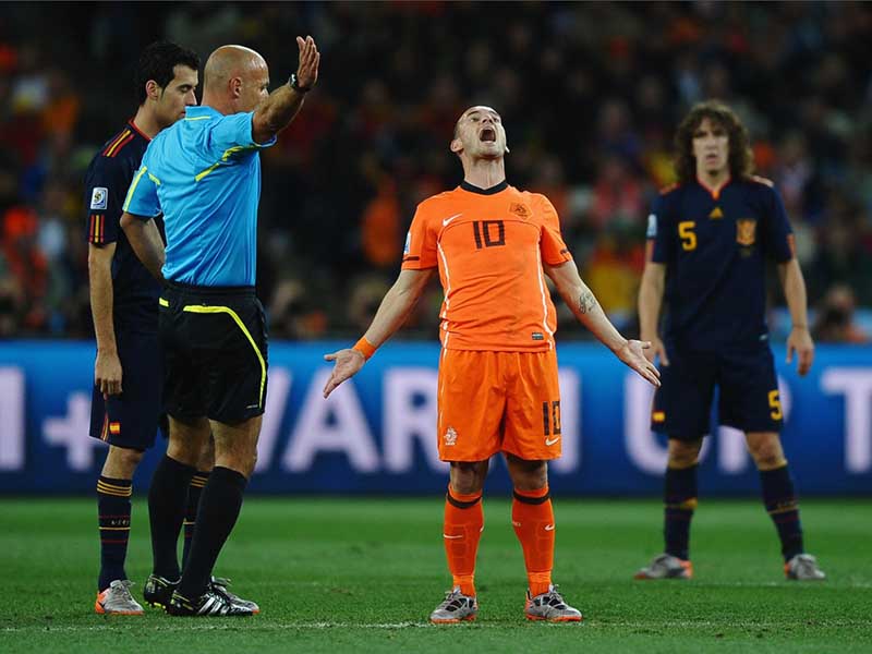 Đáng tiếc là Sneijder chưa từng một lần bước lên đỉnh thế giới